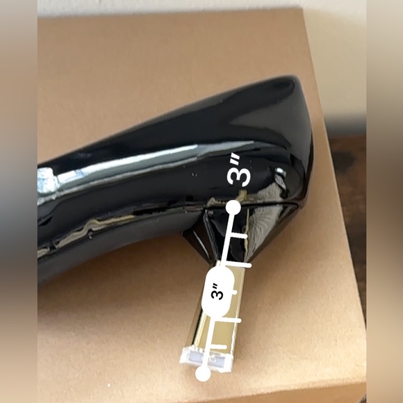 NEW! Size 40 women’s black patent leather pumps with gold and clear heel - Picture 6 of 15